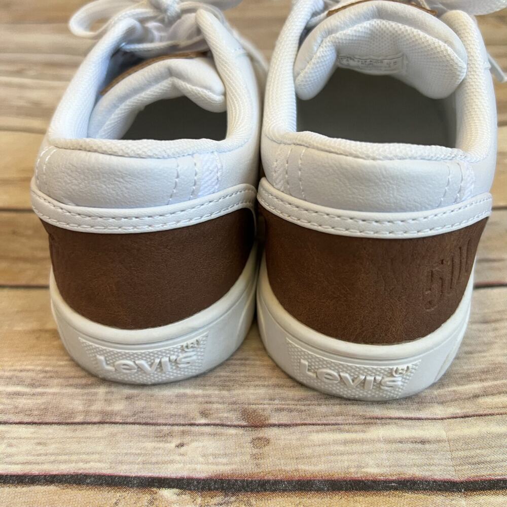 Levi's White Sneakers - Picture 9 of 9